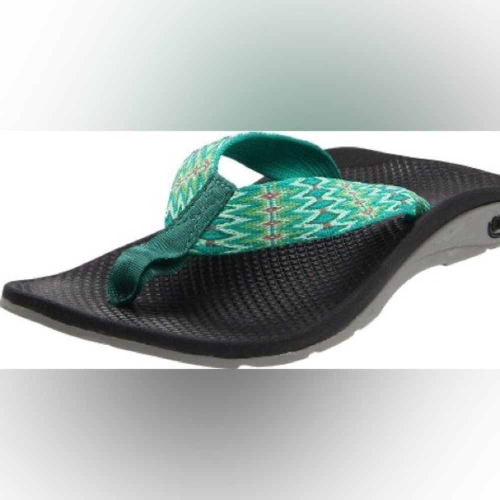 Chaco women’s flip flops size 8 outdoor shoes